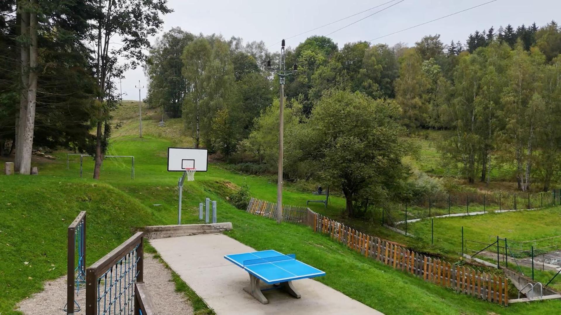 Vagon Lesna Apartman Jiřetín pod Jedlovou Kültér fotó